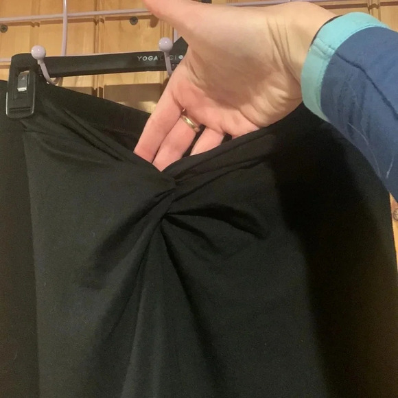 REFORMATION Rylan maxi skirt with slit - Picture 6 of 7